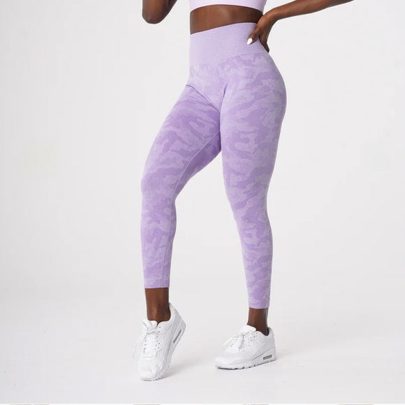 NVGTN Lilac Camouflage Seamless Leggings - Picture 2 of 6
